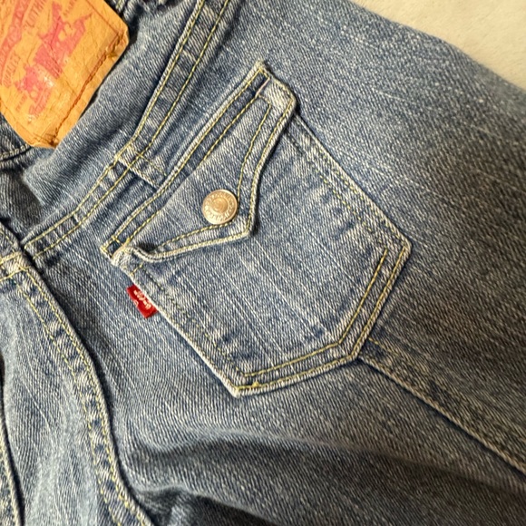 Levi's vintage Classic Blue Denim Jean shorts/capri - Picture 6 of 7